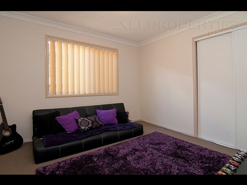 21 Chelsea Place, Forest Lake QLD 4078