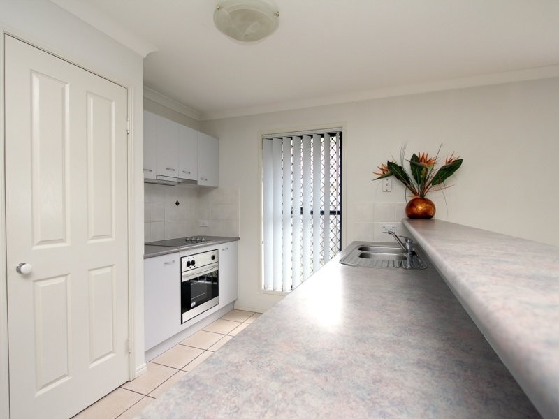64 Watarrka Drive, Parkinson QLD 4115