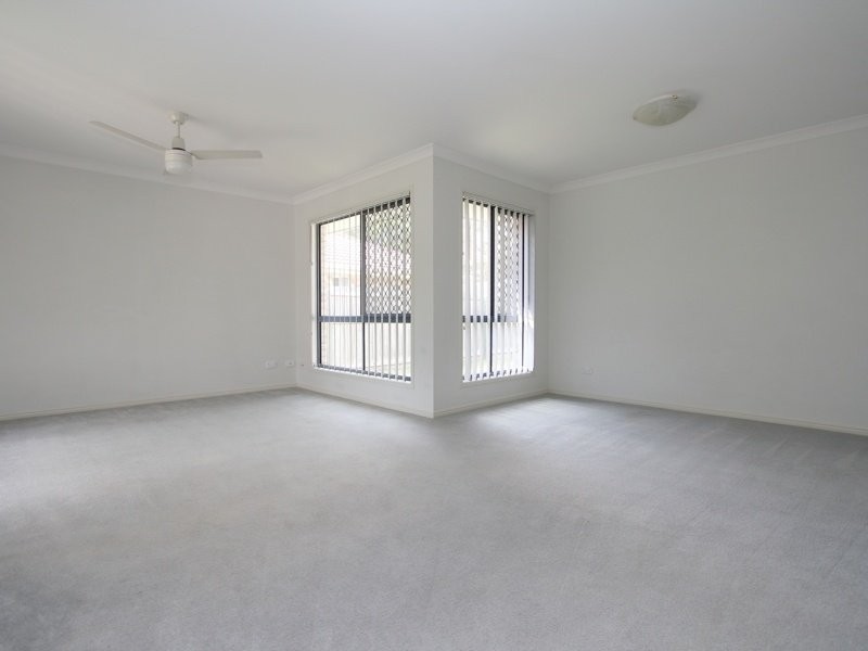 64 Watarrka Drive, Parkinson QLD 4115
