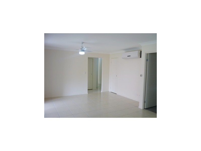 62 Blackwell Street, Hillcrest QLD 4118