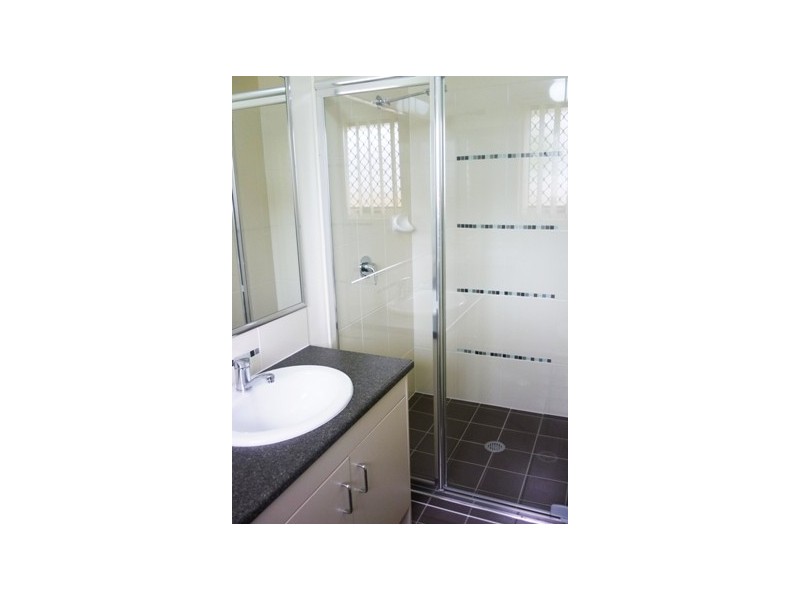 62 Blackwell Street, Hillcrest QLD 4118