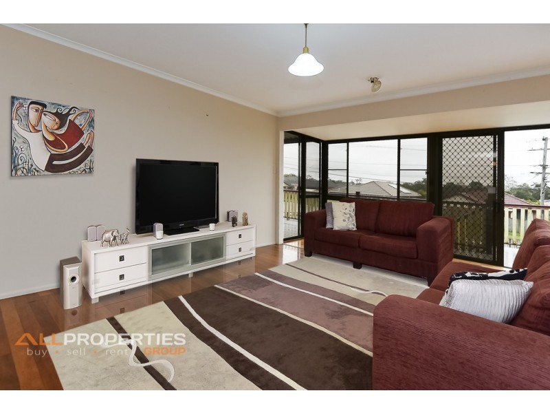 105 Fourth Avenue, Marsden QLD 4132