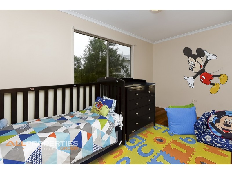 105 Fourth Avenue, Marsden QLD 4132