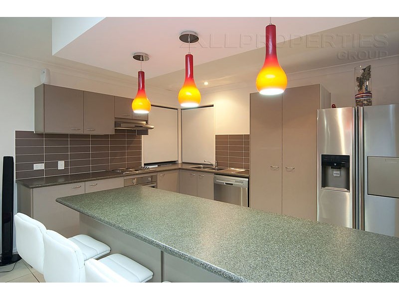 13 Pebbles Court, Berrinba QLD 4117