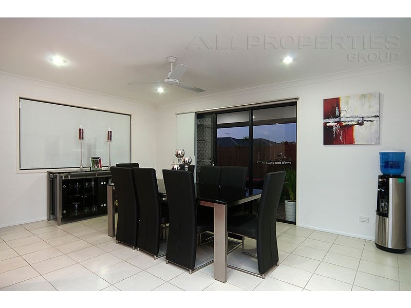 13 Pebbles Court, Berrinba QLD 4117