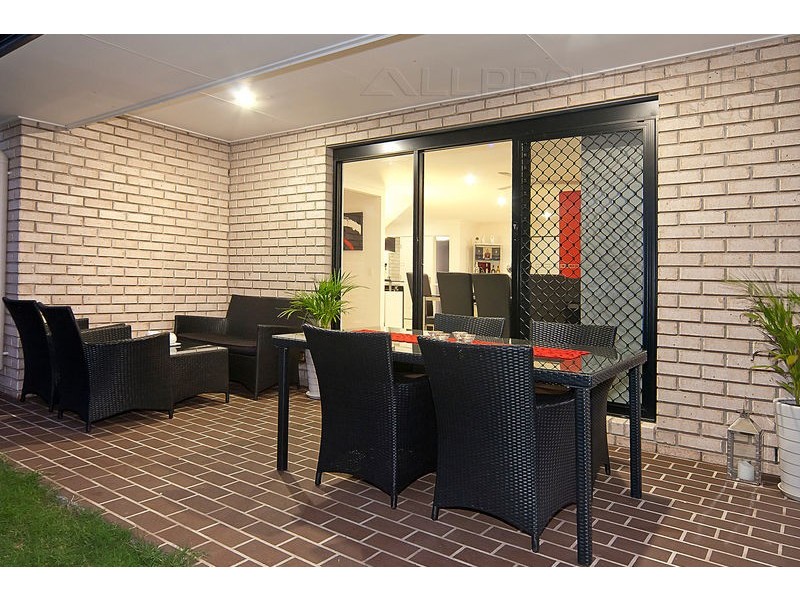 13 Pebbles Court, Berrinba QLD 4117