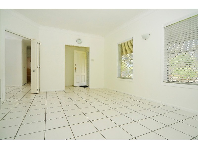 329 Blunder Rd, Durack QLD 4077