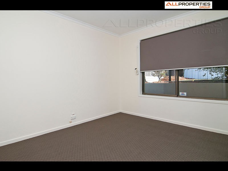 54 CONIFER, Hillcrest QLD 4118