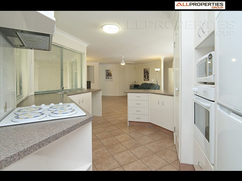 30 Corypha Crescent, Calamvale QLD 4116