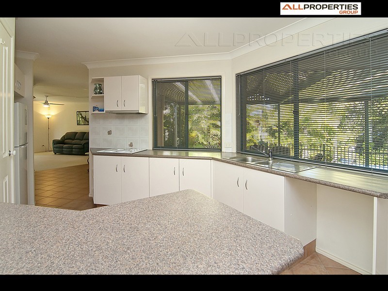 30 Corypha Crescent, Calamvale QLD 4116
