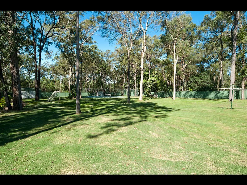 64 Scribner Av, Forestdale QLD 4118
