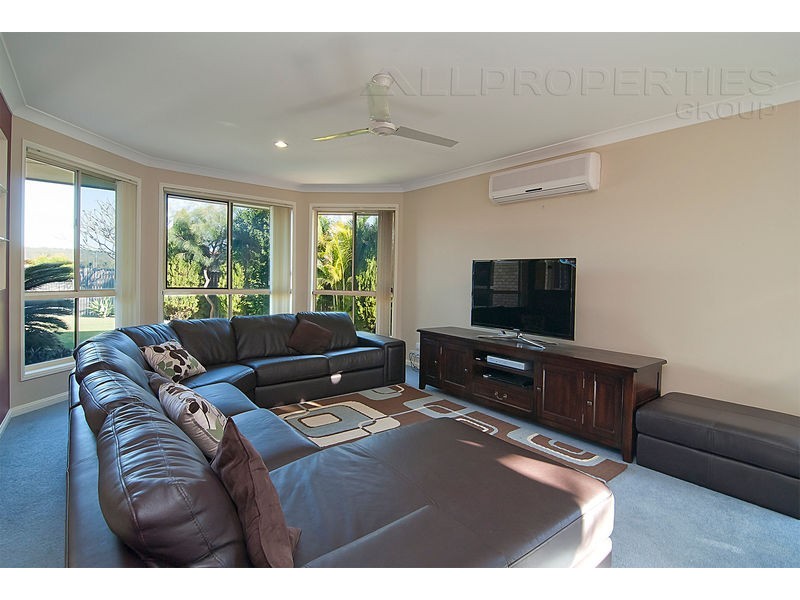 22 Coorong Place, Parkinson QLD 4115