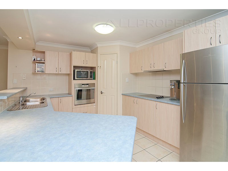 22 Coorong Place, Parkinson QLD 4115