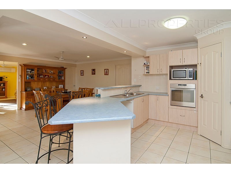 22 Coorong Place, Parkinson QLD 4115