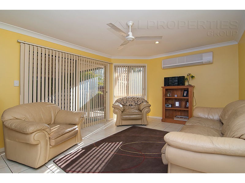 22 Coorong Place, Parkinson QLD 4115