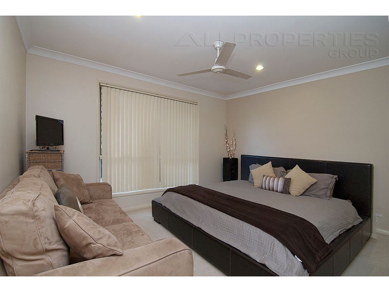 22 Coorong Place, Parkinson QLD 4115