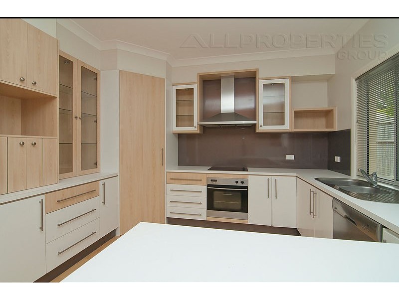 23 Carisbrook Circuit, Forest Lake QLD 4078