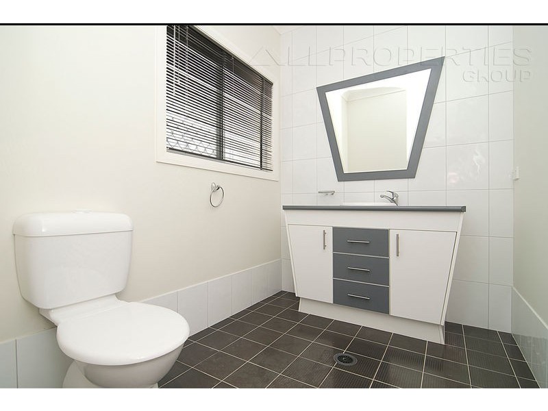 23 Carisbrook Circuit, Forest Lake QLD 4078