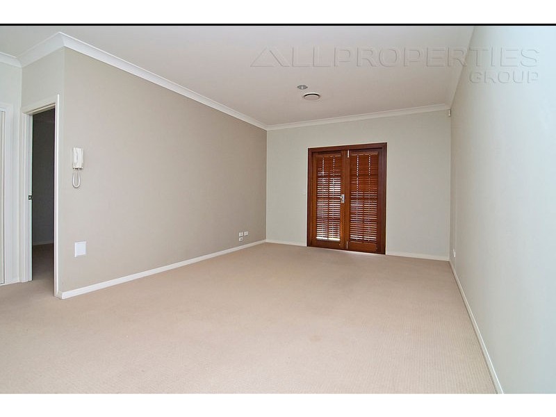 23 Carisbrook Circuit, Forest Lake QLD 4078