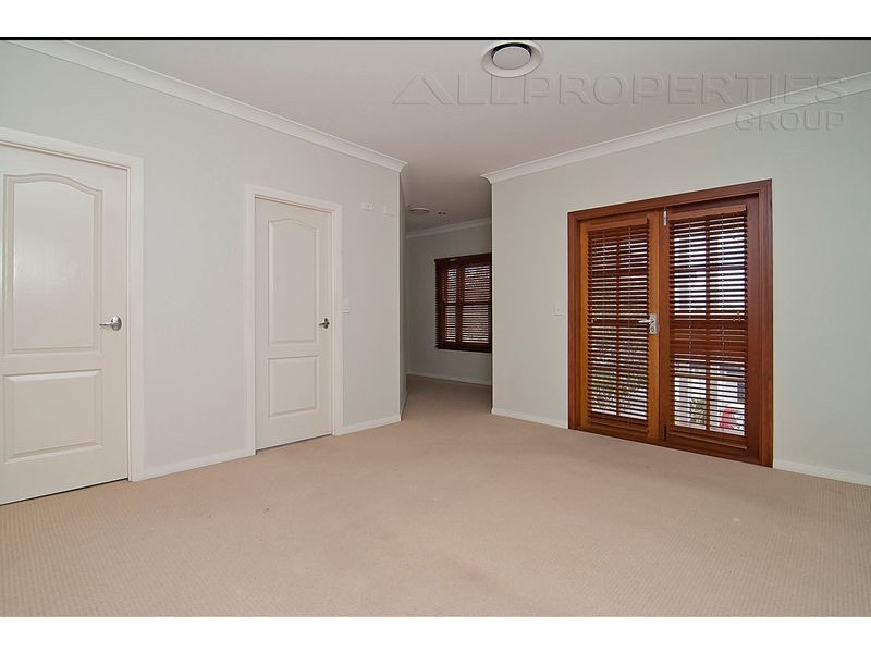 23 Carisbrook Circuit, Forest Lake QLD 4078