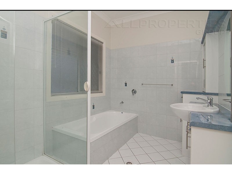 23 Carisbrook Circuit, Forest Lake QLD 4078