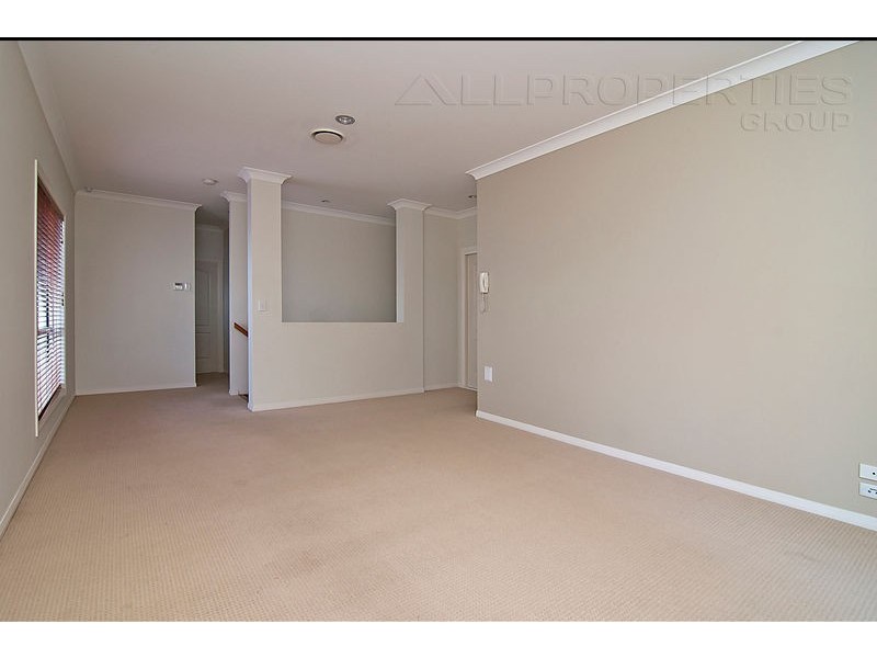 23 Carisbrook Circuit, Forest Lake QLD 4078