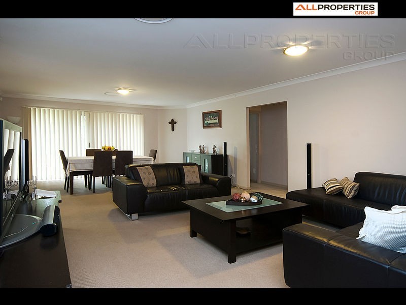 42 Talisker Place, Parkinson QLD 4115