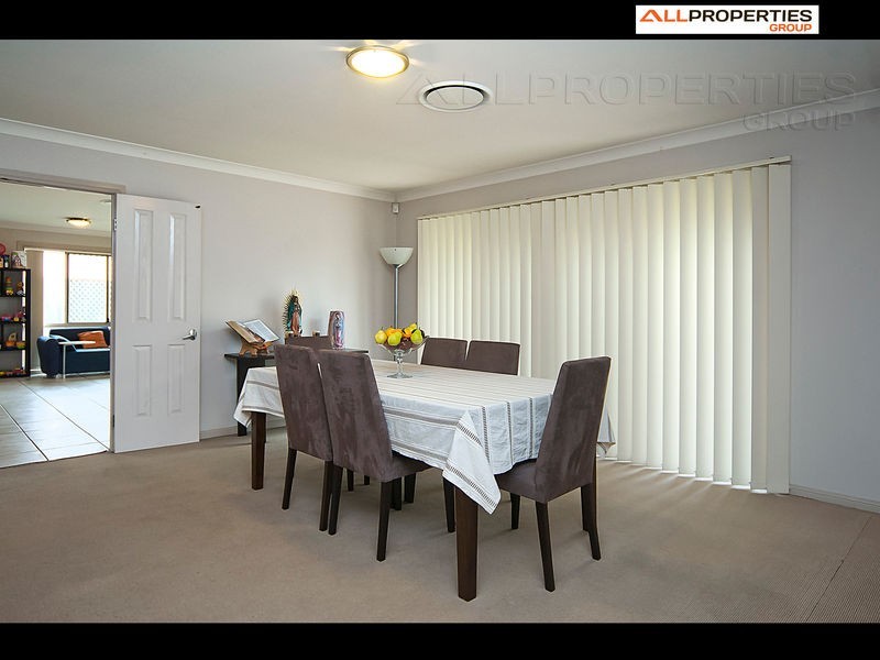 42 Talisker Place, Parkinson QLD 4115