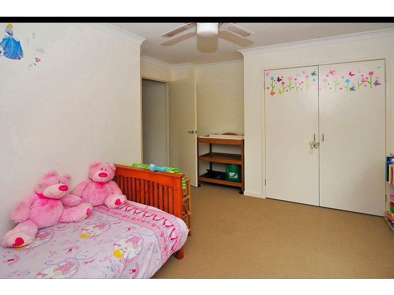 19 Hinchinbrook Cct, Forest Lake QLD 4078