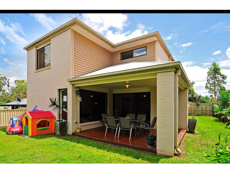 19 Hinchinbrook Cct, Forest Lake QLD 4078