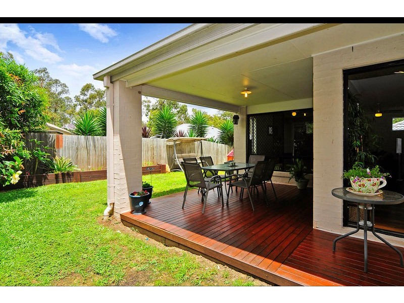 19 Hinchinbrook Cct, Forest Lake QLD 4078