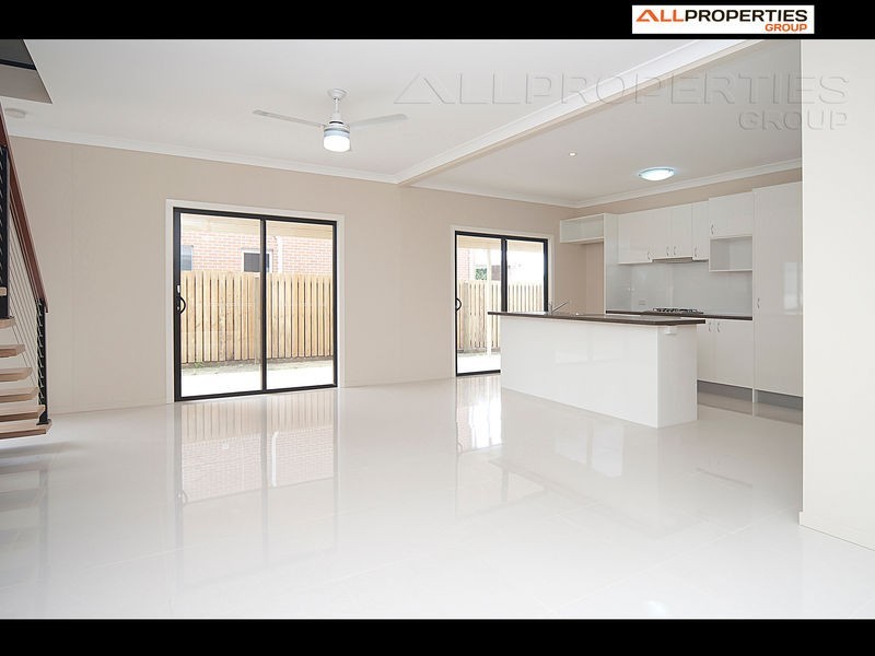 17 Sandalwood Street, Heathwood QLD 4110