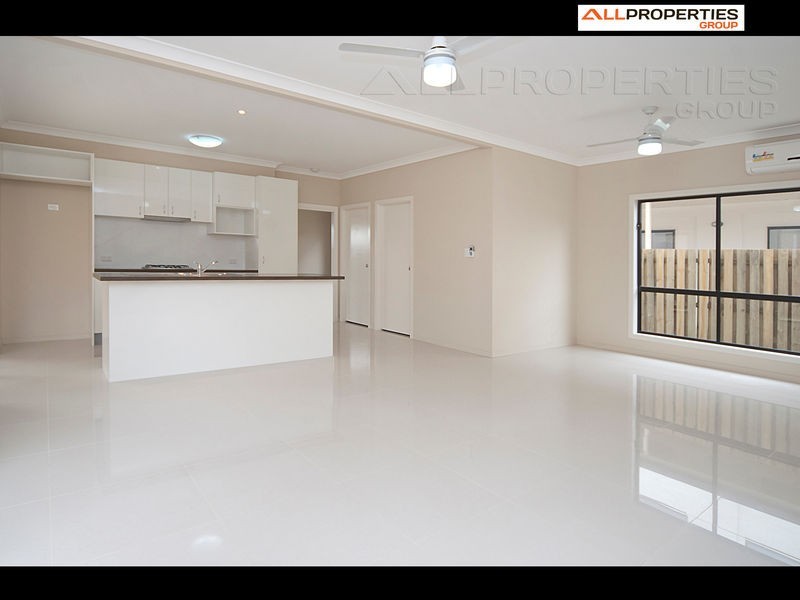 17 Sandalwood Street, Heathwood QLD 4110