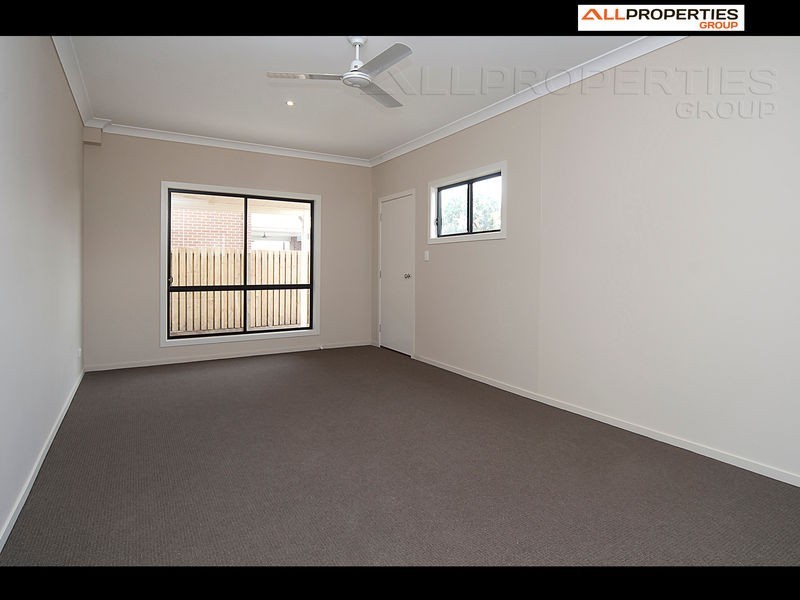 17 Sandalwood Street, Heathwood QLD 4110