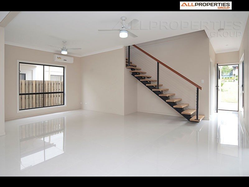 17 Sandalwood Street, Heathwood QLD 4110