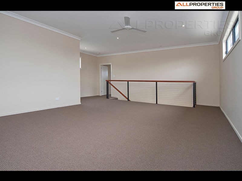 17 Sandalwood Street, Heathwood QLD 4110