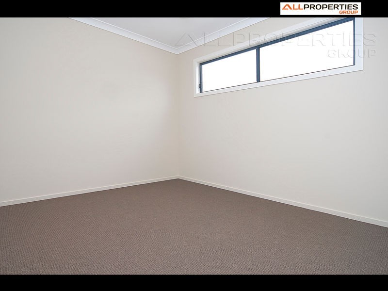 17 Sandalwood Street, Heathwood QLD 4110