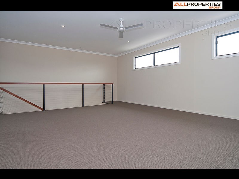 17 Sandalwood Street, Heathwood QLD 4110