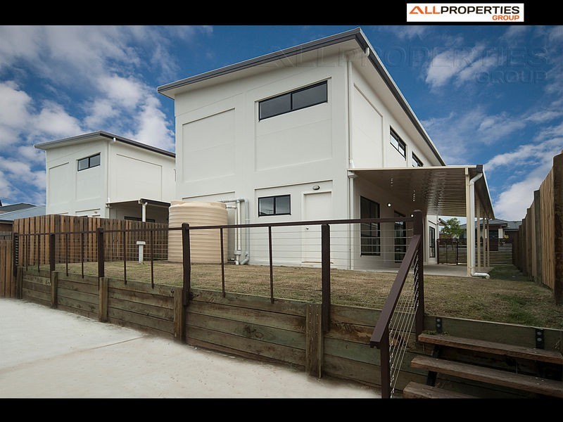 17 Sandalwood Street, Heathwood QLD 4110