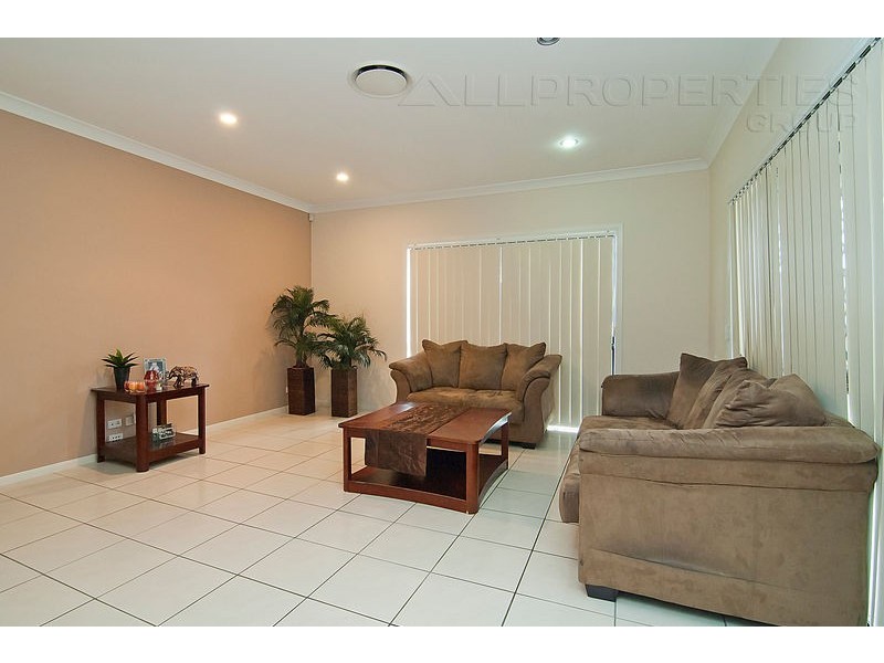 11 Rowan St, Parkwood Estate, Heathwood QLD 4110