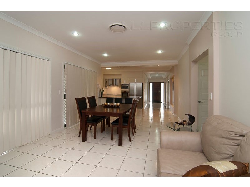 11 Rowan St, Parkwood Estate, Heathwood QLD 4110