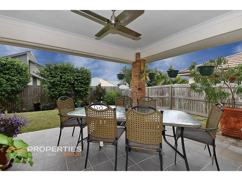 13 Sandalwood Street, Heathwood QLD 4110