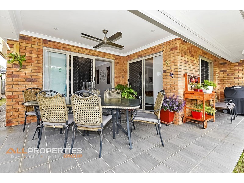 13 Sandalwood Street, Heathwood QLD 4110