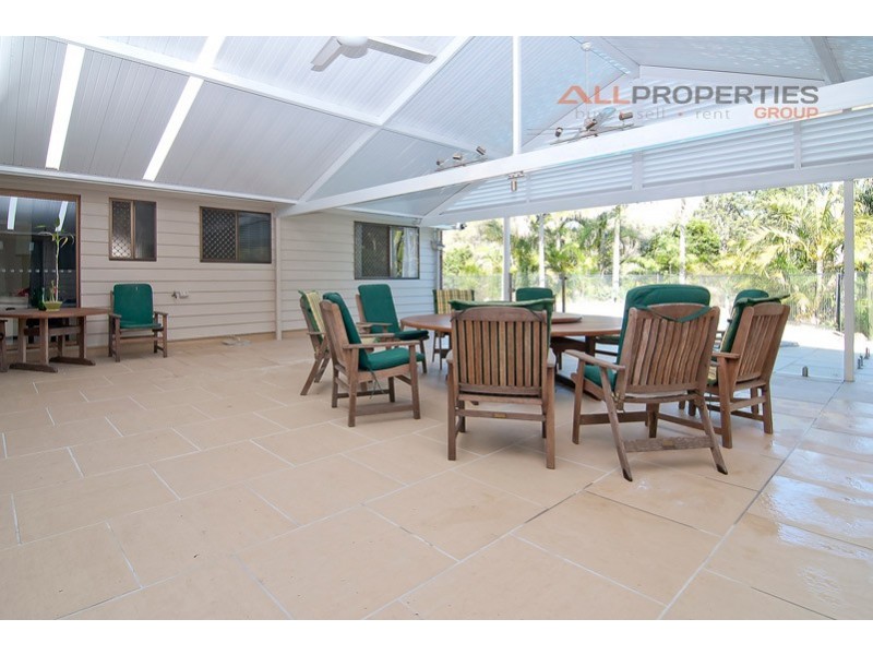 2 Broadsword Ct, Forestdale QLD 4118