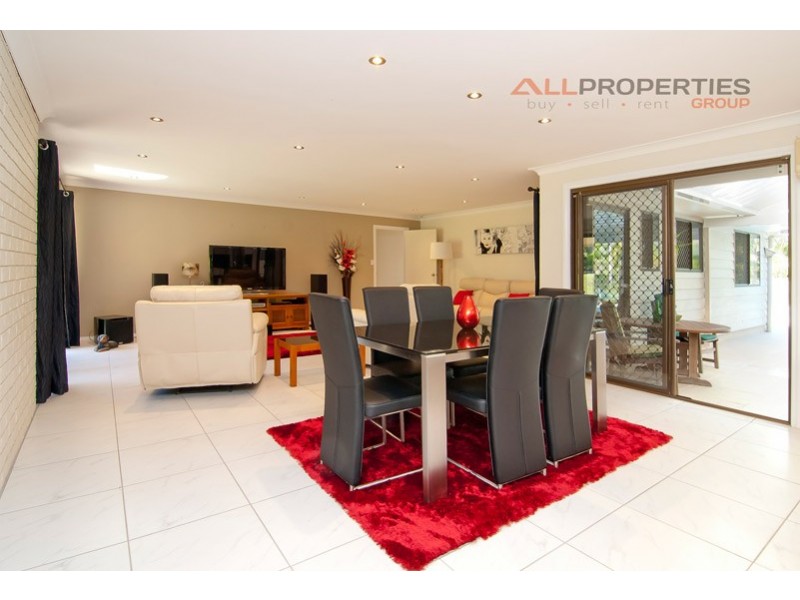 2 Broadsword Ct, Forestdale QLD 4118