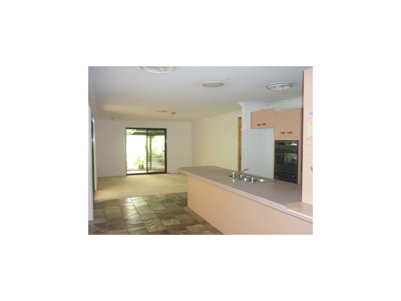 15 Angelica Place, Forest Lake QLD 4078