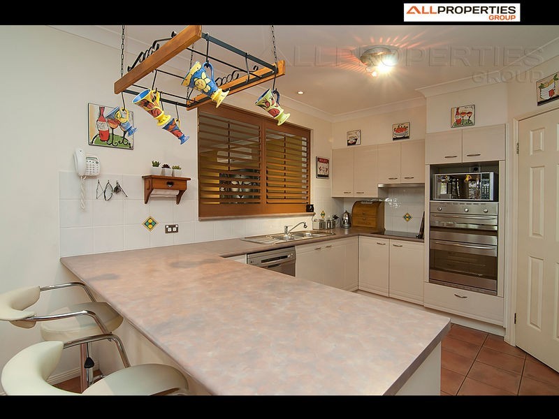 139 Lake Eyre Cres, Parkinson QLD 4115