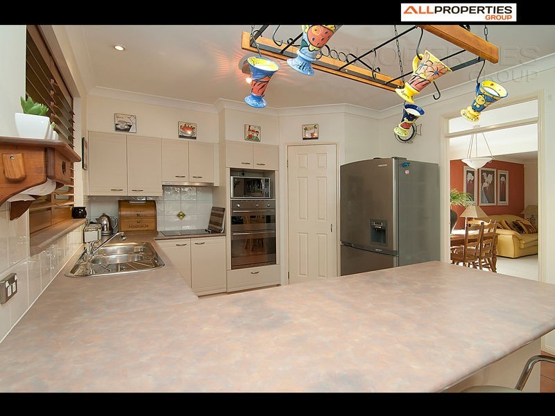 139 Lake Eyre Cres, Parkinson QLD 4115