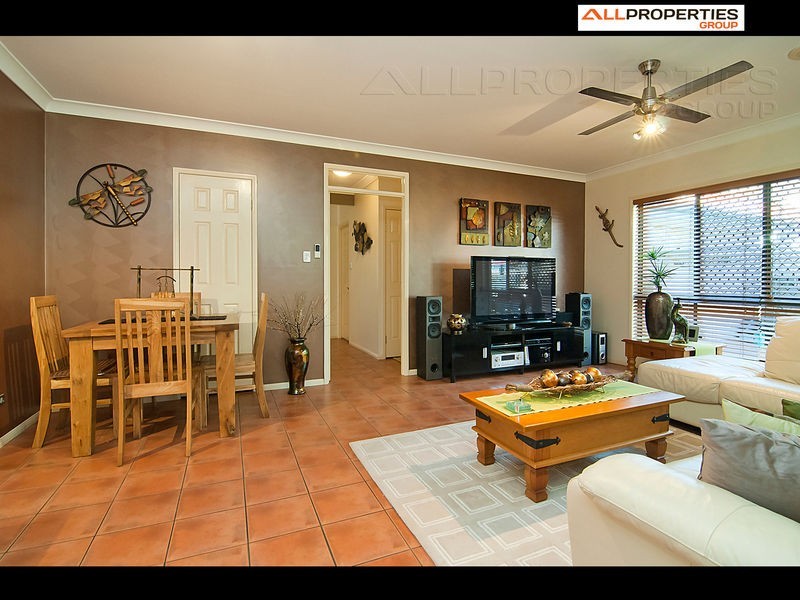 139 Lake Eyre Cres, Parkinson QLD 4115