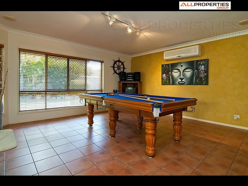 139 Lake Eyre Cres, Parkinson QLD 4115